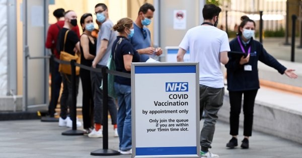 Главоболие възпалено гърло и хрема са най често съобщаваните симптоми свързани