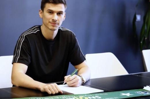 Румънският национал Дорин Ротариу подписа договор с футболния шампион на