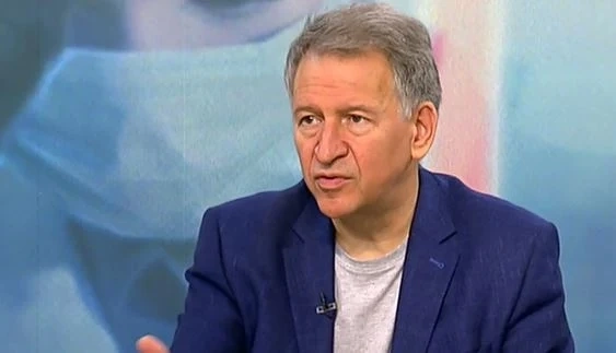 Кацаров: Около 800 000 души над 60 години са получили първа доза от ваксината