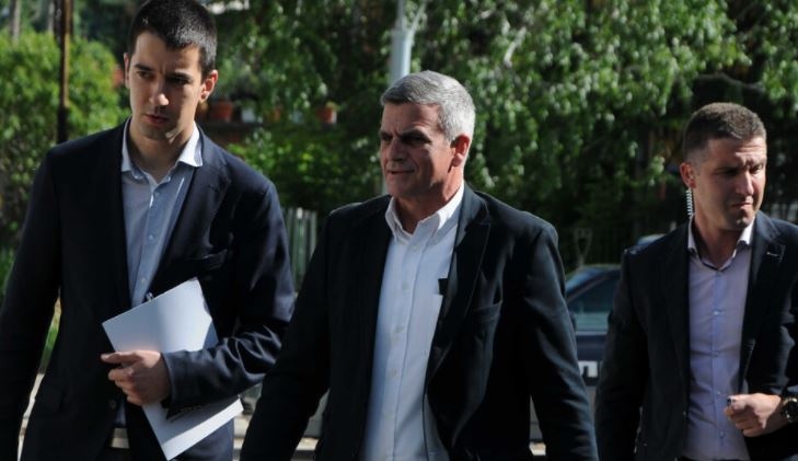 Министър председателят Стефан Янев загатна че в следващите дни ще