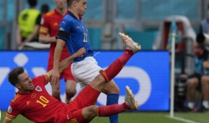 Италия и Уелс са първите класирали се за осминафиналите на Европейското