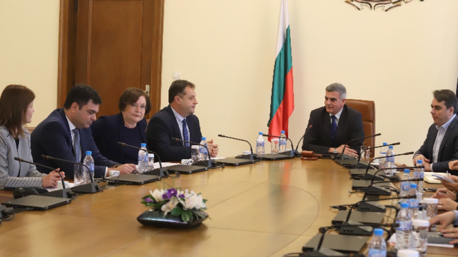 Националното сдружение на общините НСОРБ настоя пред служебния премиер Стефан