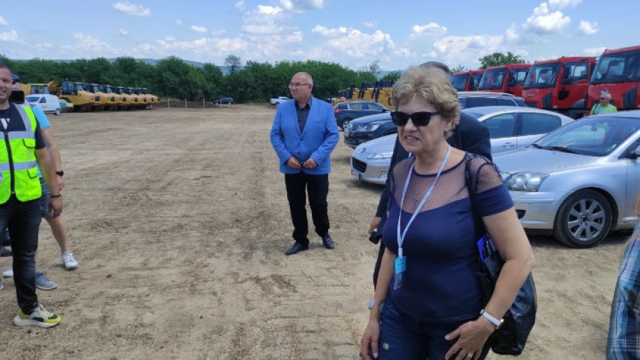 Министърът на регионалното развитие и благоустройството арх Виолета Комитова започва