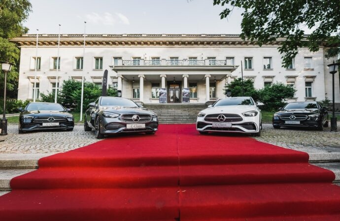 Изцяло новото поколение Mercedes Benz C Class стъпи на родния пазар С