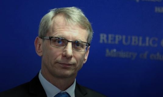 Началниците на регионалните управления на образованието и служители в тях