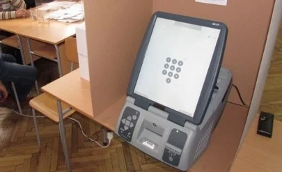 Софтуерът на машините позволява само час по-дълго гласуване след края на изборния ден