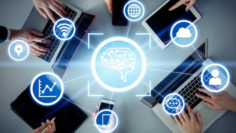 Появата на новите технологии и развитието на интернет промениха начина