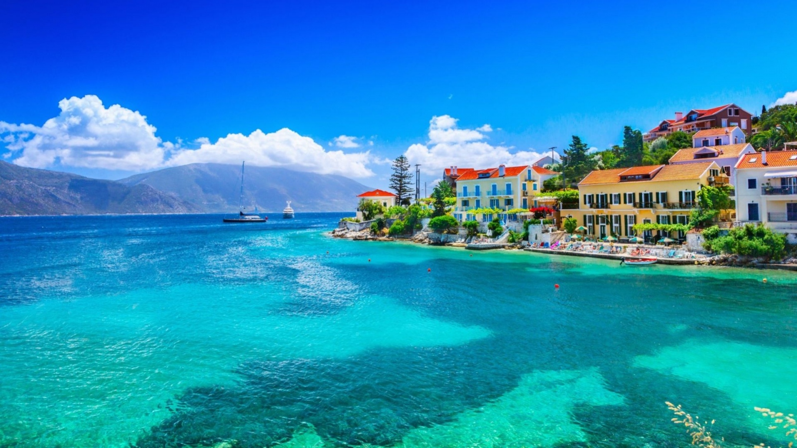 От 15 юли кафенетата и ресторантите в Гърция ще могат