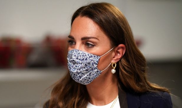 Кейт съпругата принц Уилям се е самоизолирала заради контакт със