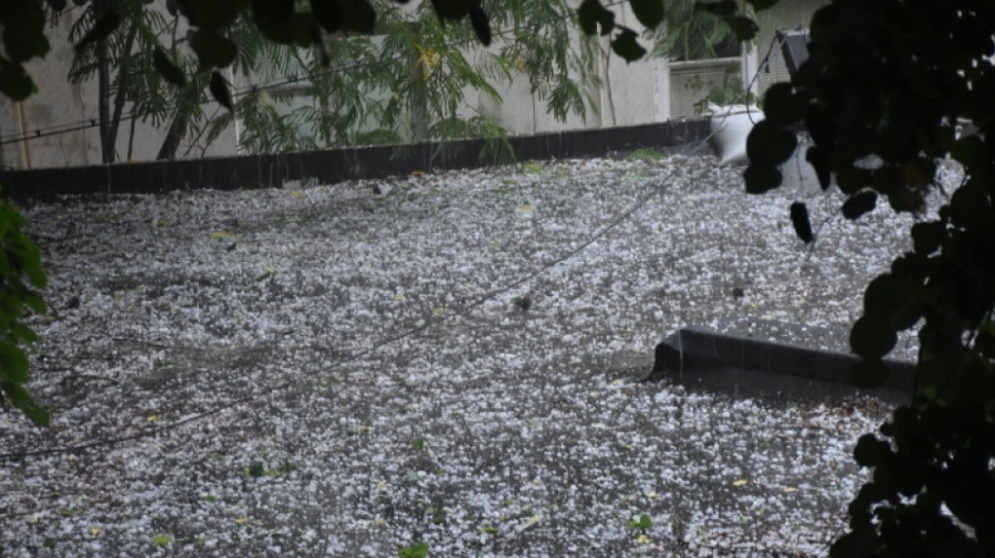 Очаква се оценката на щетите в Червен бряг