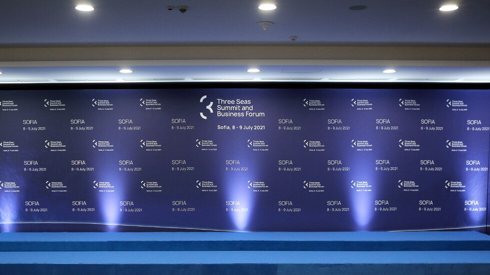 Президентът Румен Радев посрещна държавните глави правителствените ръководители и ръководителите