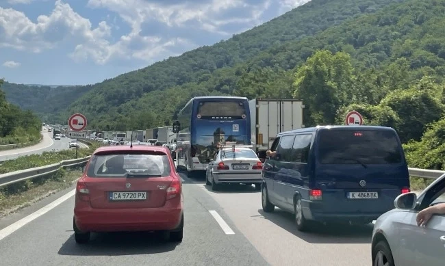 Километрично задръстване на АМ Хемус