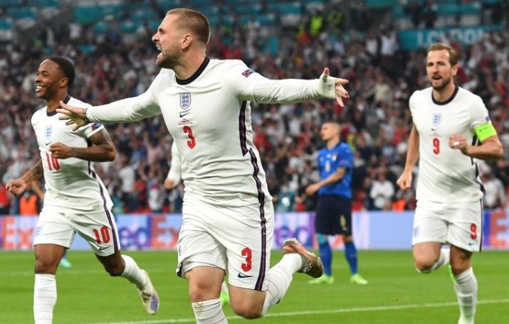 Страхотен гол още от съблекалнята за Англия Трите лъва започнаха