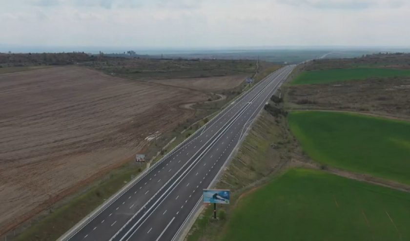 Утре възстановяват движението в платното за Бургас по ремонтирания участък