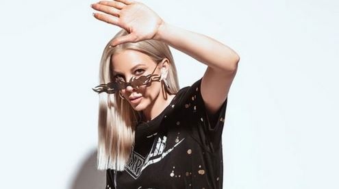 Изненадващо Емилия спира сценичните си изяви Новината за преустановяване на