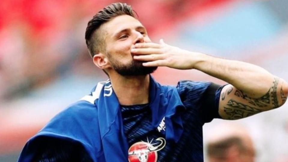 Милан представи официално новото си попълнение Оливие Жиру 34 г