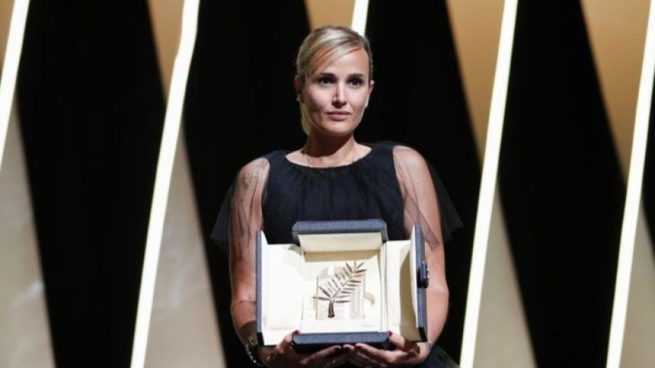 На тържествената церемония на 74 ия филмов фестивал в Кан