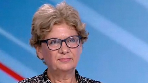 Служебният министър на регионалното развитие арх Виолета Комитова предизвика на