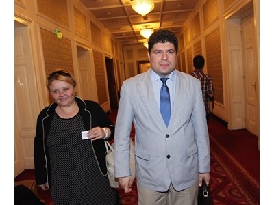 Скандалната двойка Мирослав Николов и Виолета Александрова се подмазват на