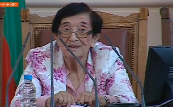 214 народни представители са в залата имаме кворум и заседанието