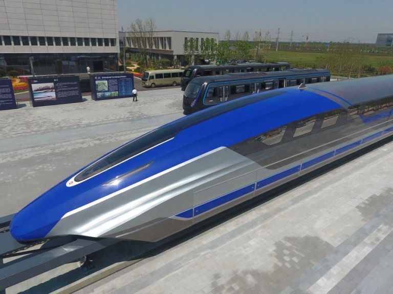 Нов високоскоростен влак с магнитна левитация бе представен в Китай.