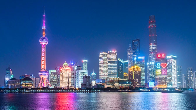 Анулираха полети и курсове на товарни кораби в Китай заради