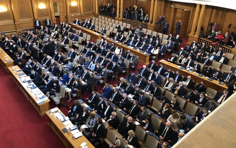 От парламентарната група на Има такъв народ официално са внесли