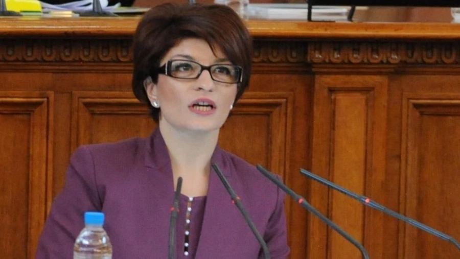 Атанасова: При силна опозиция да се надяваме, че ще има и силно управление