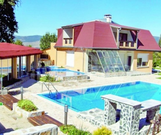 На предстоящата сесия общинските съветници в Сапарева баня ще трябва