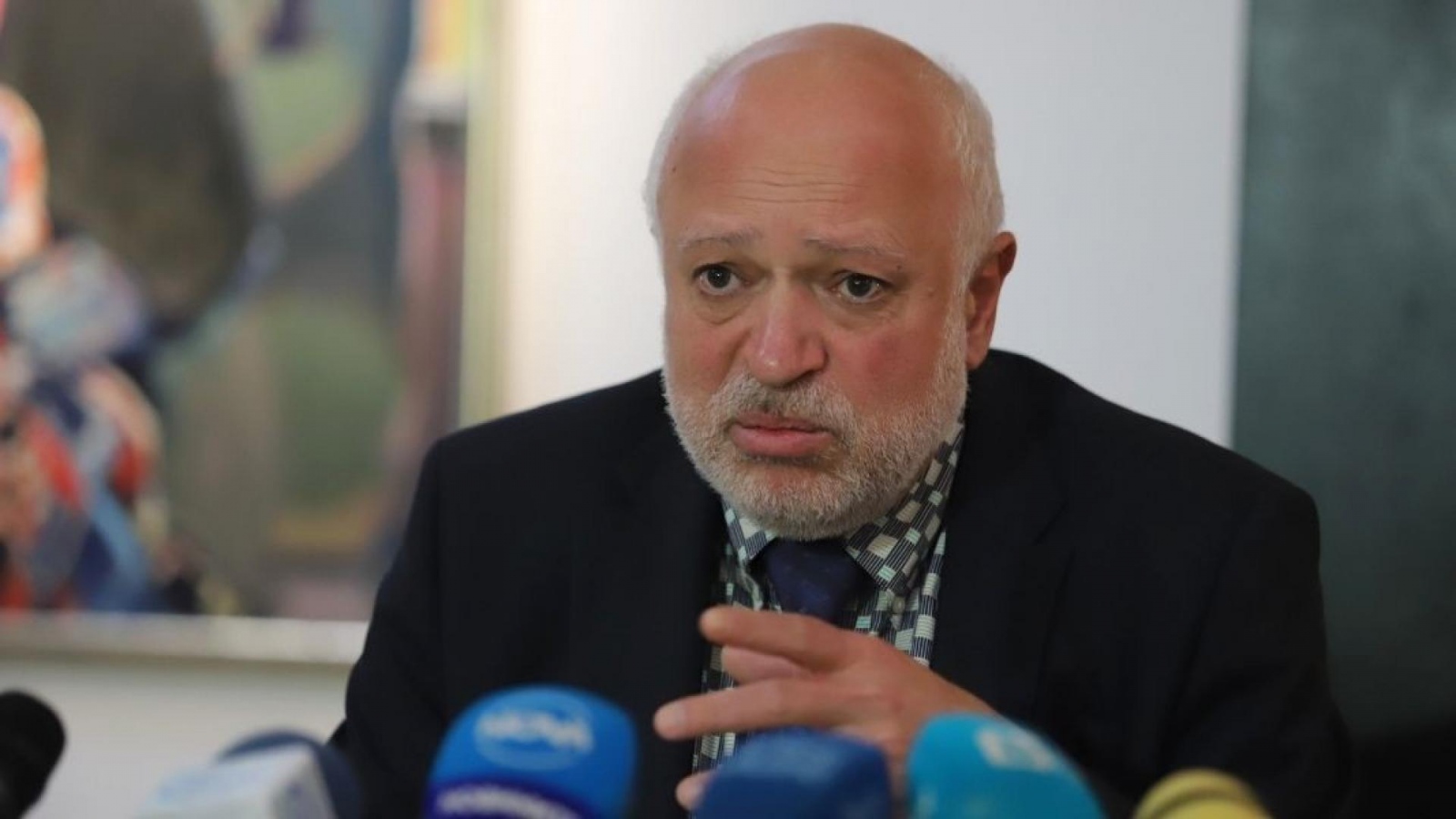 Имах покана за новото правителство тя обаче е малко в