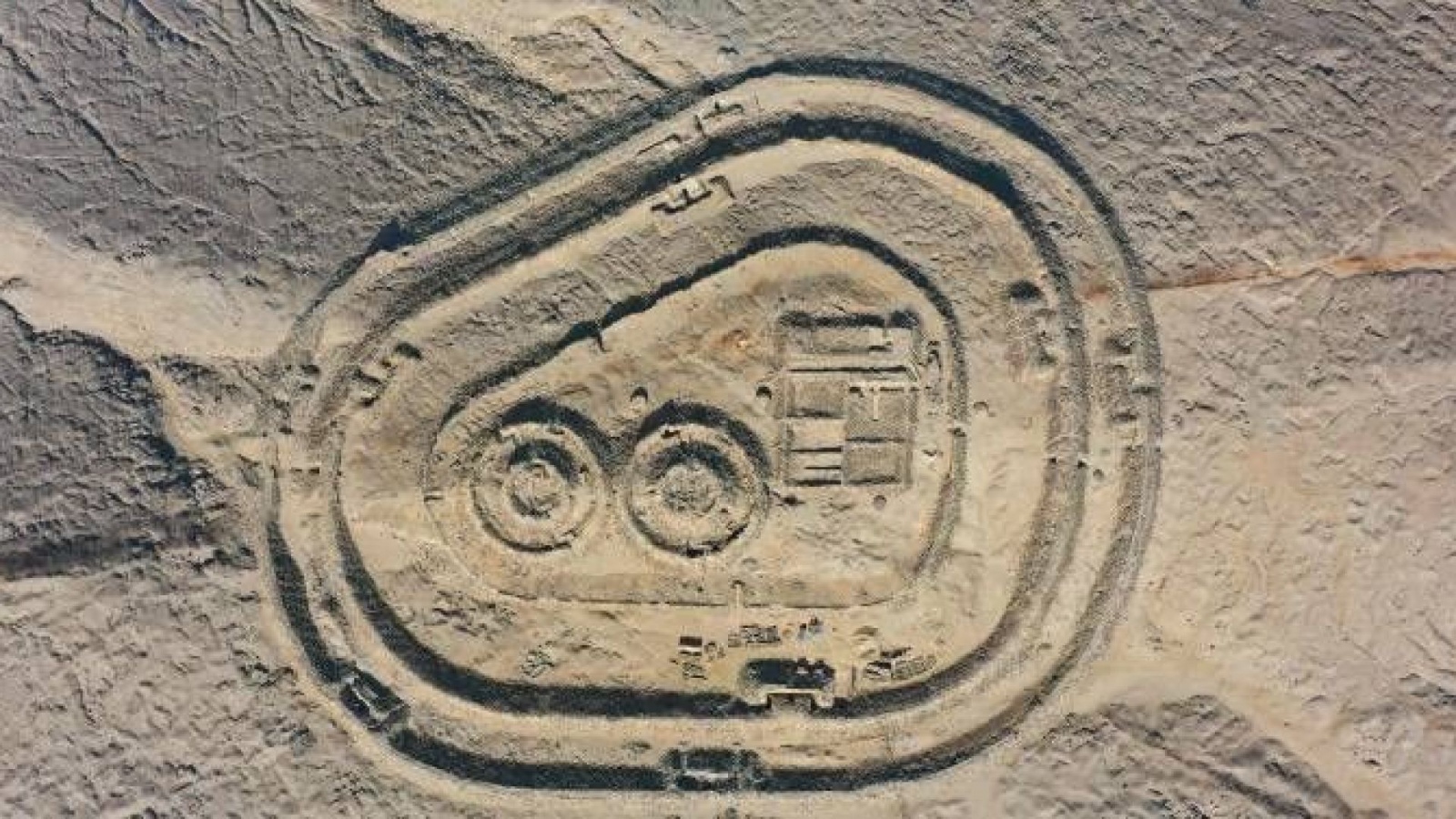 Слънчевата обсерватория в Перу структура от 13 каменни кули на