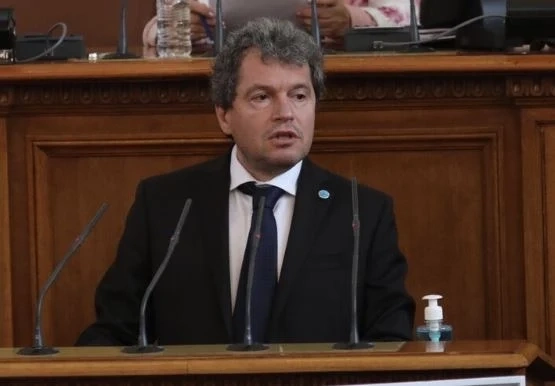 Тошко Йорданов: Асен Василев е откраднал интелектуална собственост, не може да бъде министър