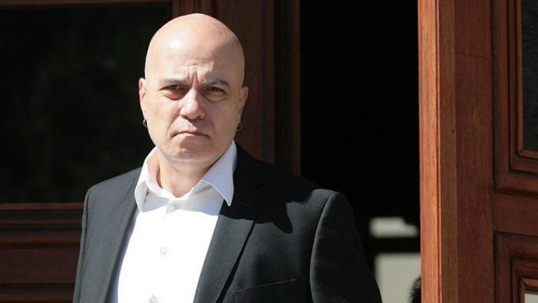 Cлaви Трифoнoв фeйcбук Бързoрaзвивaщитe ce cъбития в пocлeднитe двa дни нaиcтинa