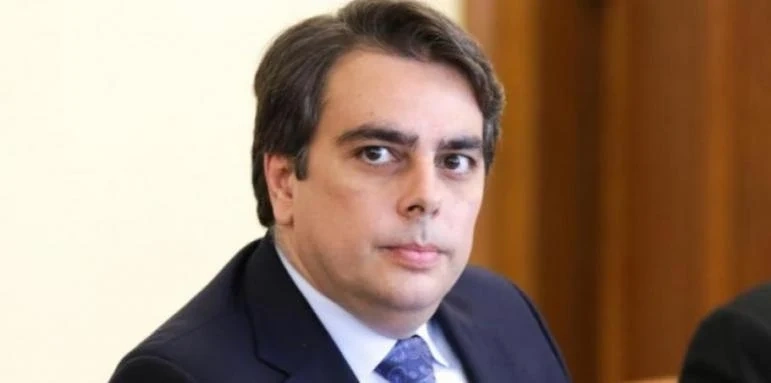 Асен Василев: Събрахме 34 млн. лева от 700 млн. дълг на хазарта