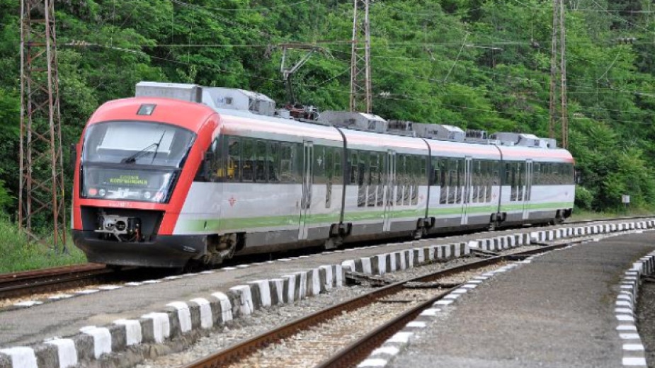 Над 2 часа достига закъснението на сутрешните влакове между Пловдив