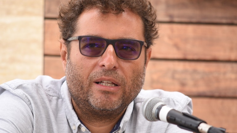 Теодор Ушев към Слави: Оставка, мутро! Взимай си бездарните сценаристи и се омитай в Учиндол