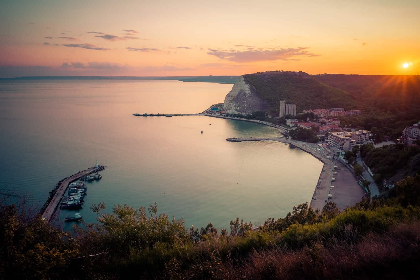 Наблюдаваме кратък времеви прозорец на нормализация от гледна точка на