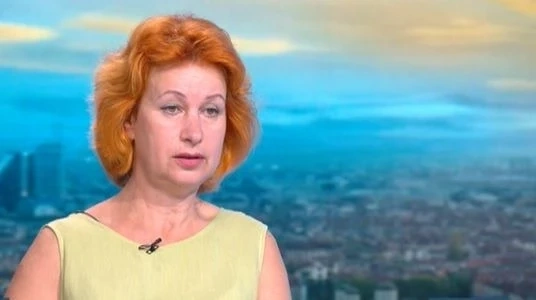Христова: Четвъртата вълна избързва и ще е преди септември