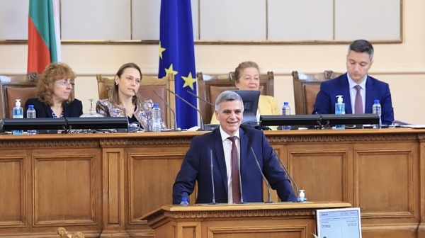 Янев и вицепремиерите на блиц контрол в НС днес