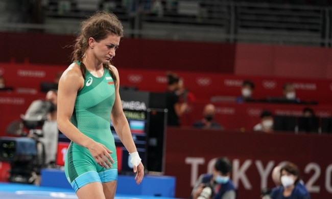 Само в рамките на няколко минути две българки зарадваха всички Ивет