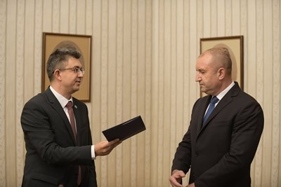 Държавният глава подписа указа с който предлага на 46 ото Народното