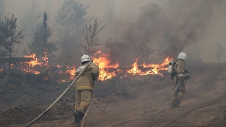 Разрастването на пожарите в Русия вече заплашва Федералния ядрен център