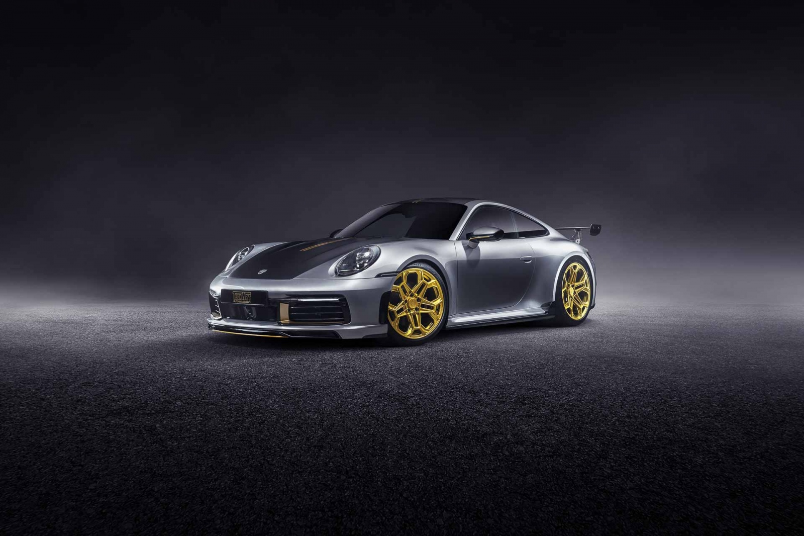 Година след като от TechArt показаха 22-цолови джанти за Porsche