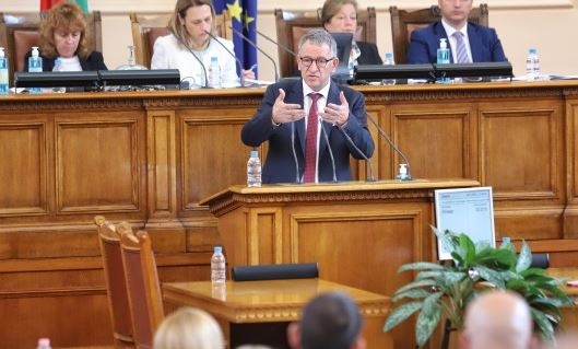 Правителствена болница да стане национална педиатрия Това предложи в пленарната