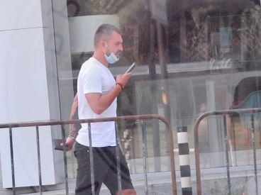 Нападателят ругае съотборници че заснели позорното видео Валери разхожда из