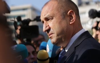 Президентът Румен Радев проверява охраната на границата с Турция Около