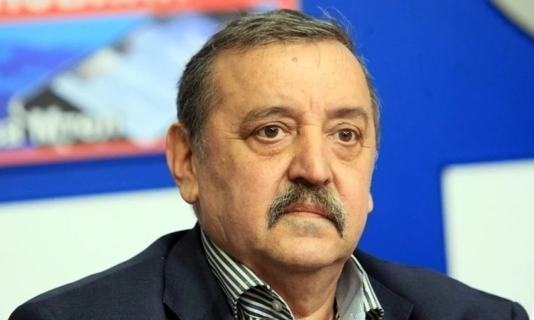 Проф. Кантарджиев: Неваксинираните ще имат проблем тази есен