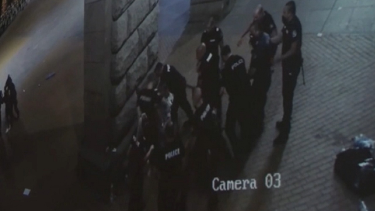 Прокуратурата ще разследва случая с побоя над протестиращи под колоните