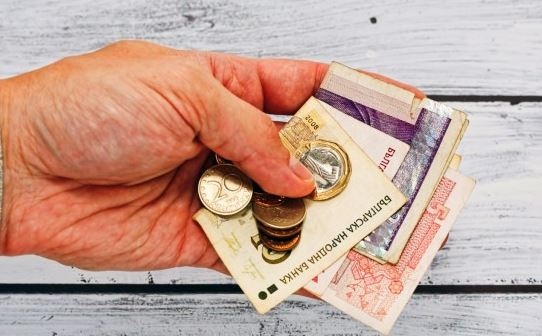 413 лв ще е линията на бедност в България през