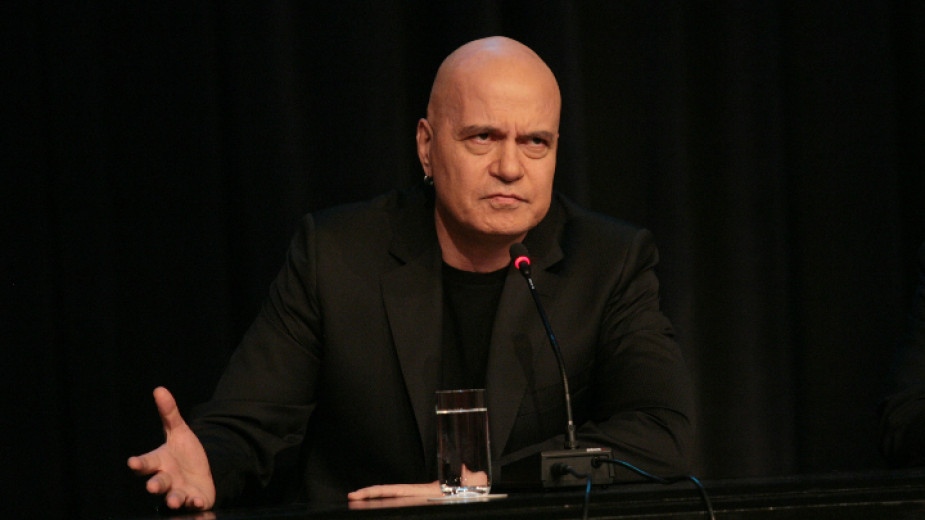 Тъй като отскоро съм в политиката явно не ги разбирам